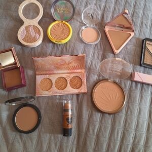 Bronzer and contour bundle